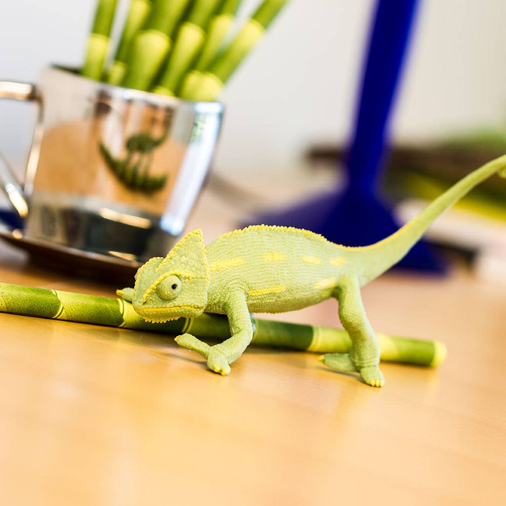 Safari Ltd. - Veiled Chameleon Baby - 261029